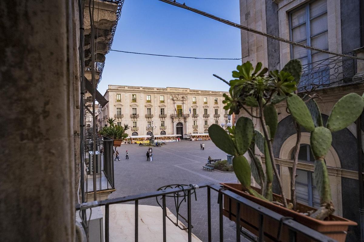 Charme Catania Central Suites Ngoại thất bức ảnh