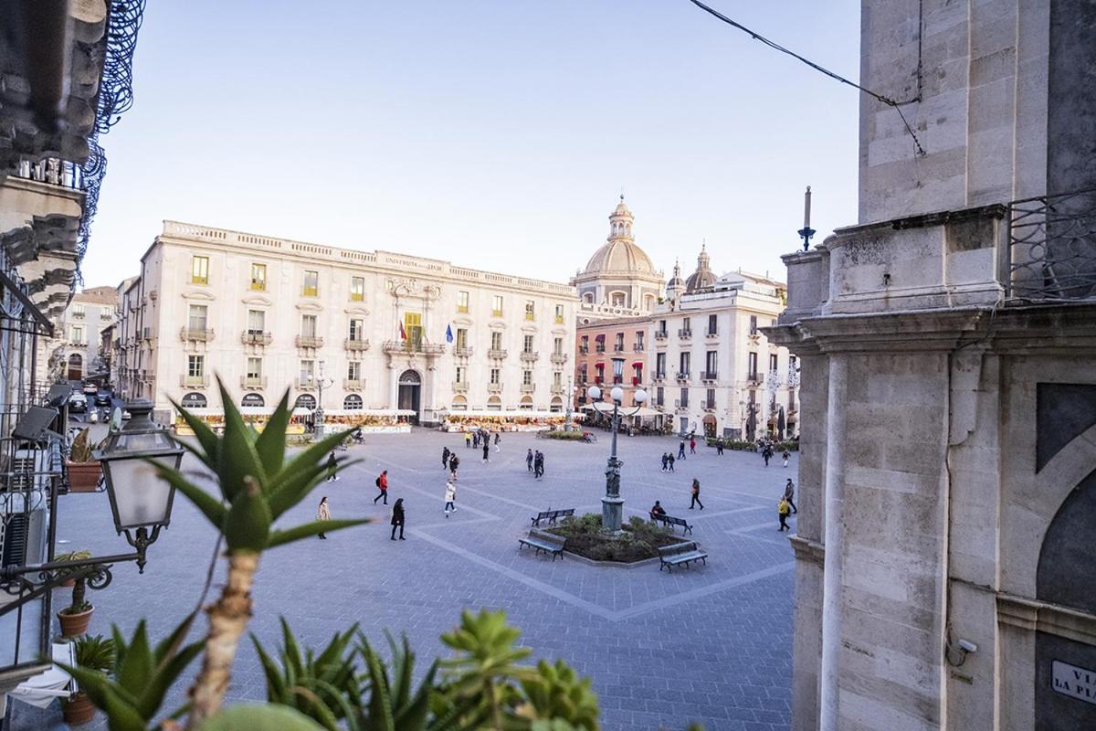Charme Catania Central Suites Ngoại thất bức ảnh